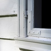 Erøyvik Trevare - Gammel type vindushengsle, brukes ved restaurering, Empirestil
